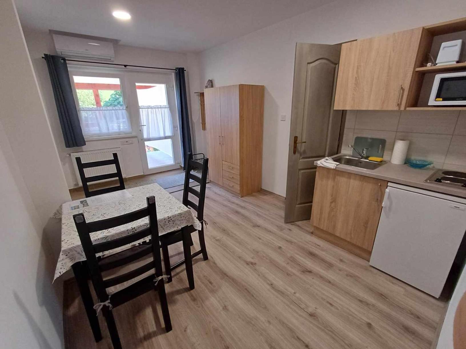 Mini Zoo Apartman Nagykanizsa Eksteriør bilde